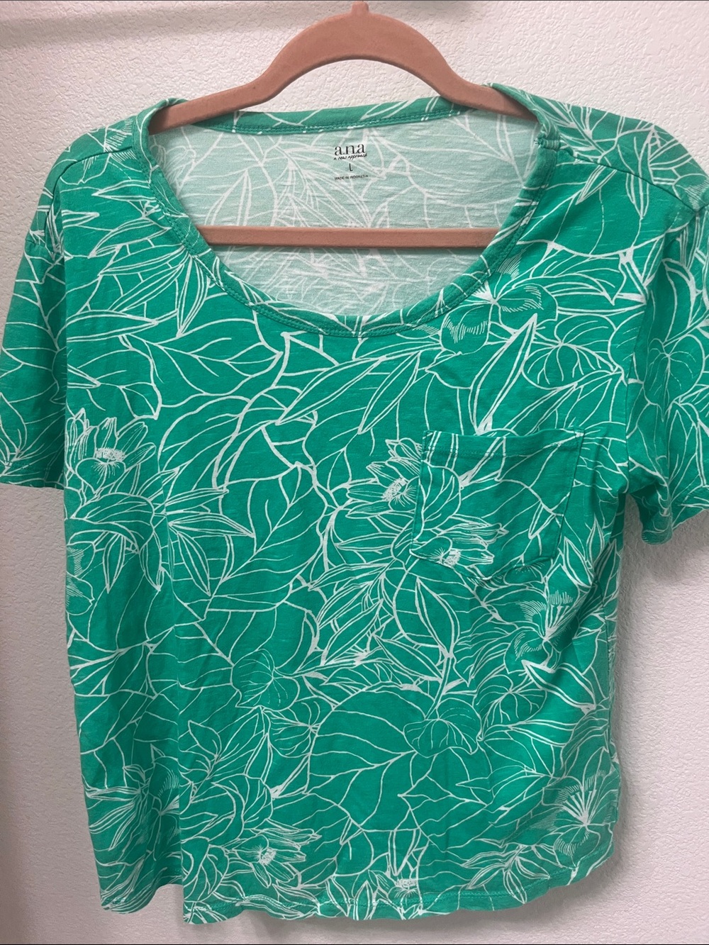 a.n.a L Teal Green Floral Scoop-Neck Short Sleeve Tee with Pocket